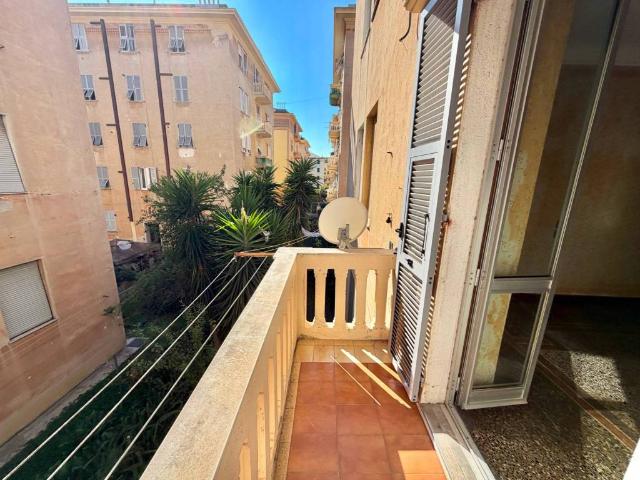 Appartamento in vendita a Genova GE