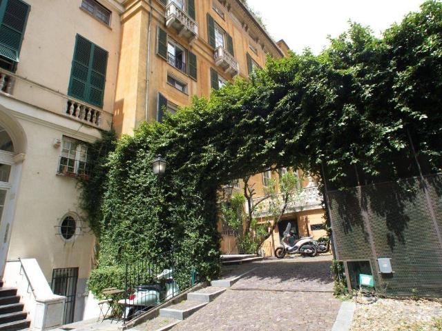 Appartamento in vendita a Genova GE