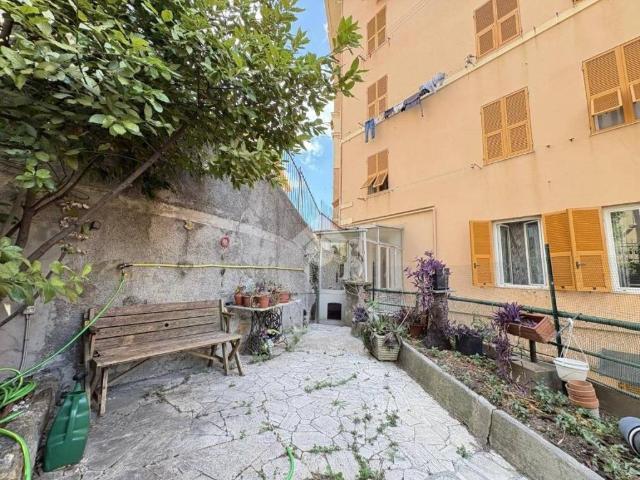 Appartamento in vendita a Genova GE
