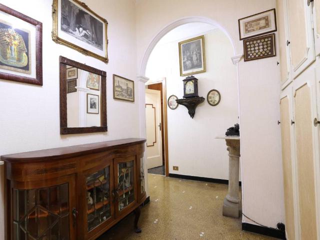 Appartamento in vendita a Genova GE