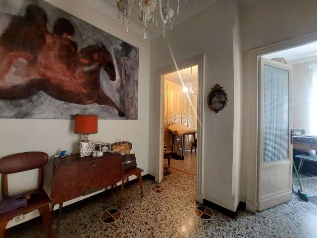 Appartamento in vendita a Genova GE