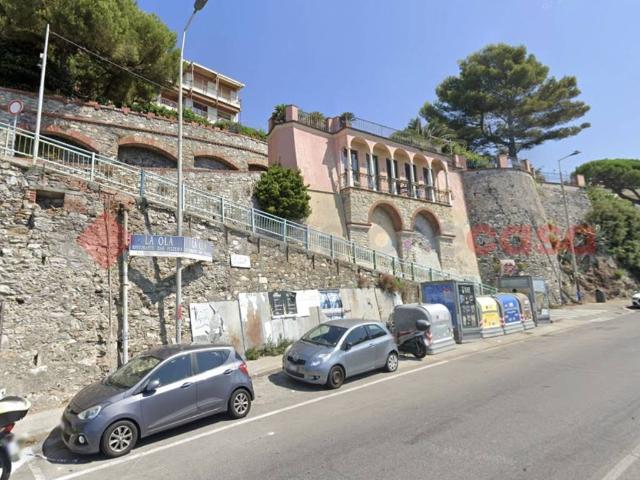 Appartamento in vendita a Genova GE
