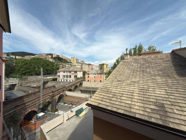 Appartamento in vendita a Genova GE