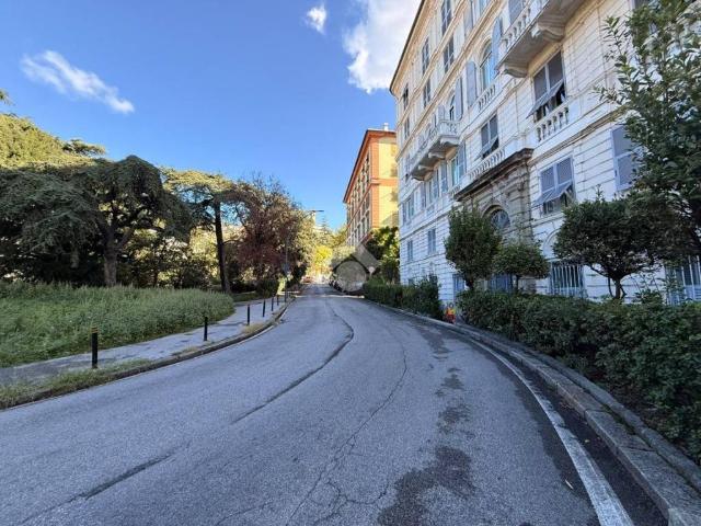 Appartamento in vendita a Genova GE