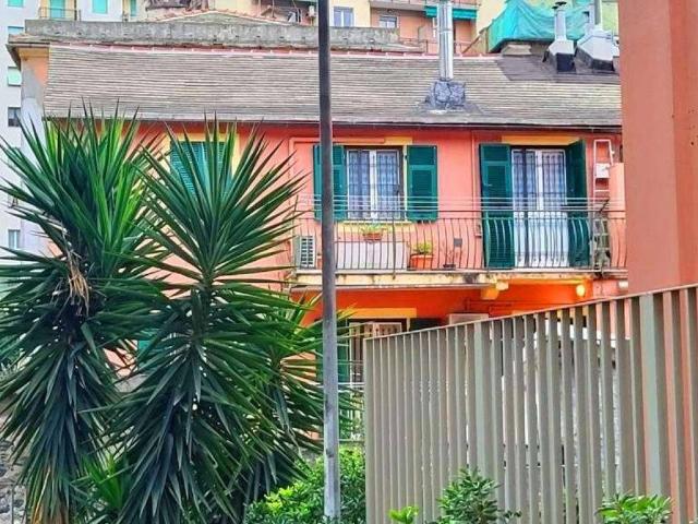 Appartamento in vendita a Genova GE