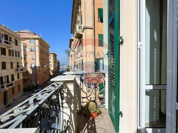 Appartamento in vendita a Genova GE