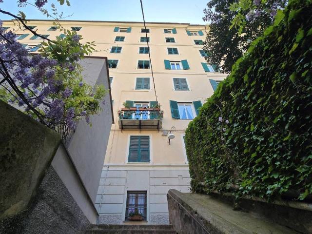 Appartamento in vendita a Genova GE
