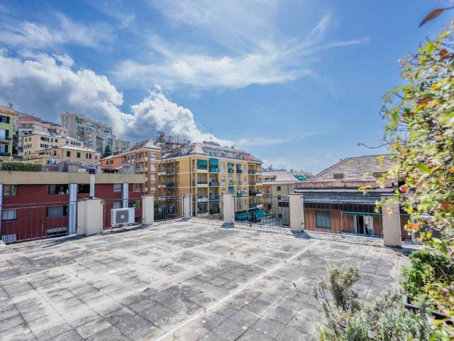 Appartamento in vendita a Genova GE