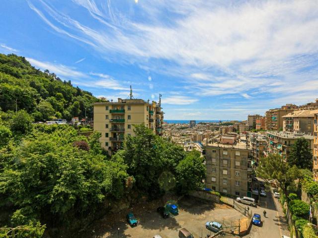 Appartamento in vendita a Genova GE