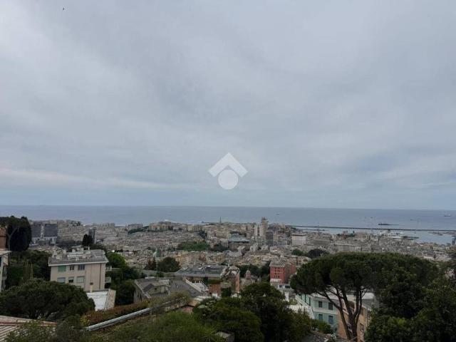 Appartamento in vendita a Genova GE