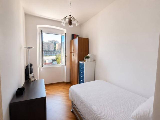 Appartamento in vendita a Genova GE