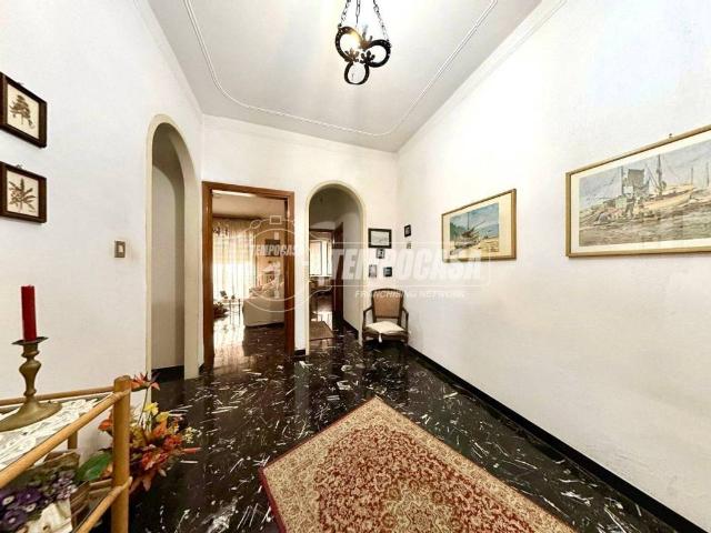 Appartamento in vendita a Genova GE