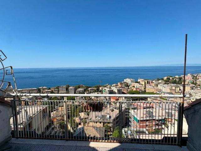 Appartamento in vendita a Genova GE