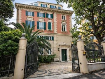 Appartamento in vendita a Genova GE