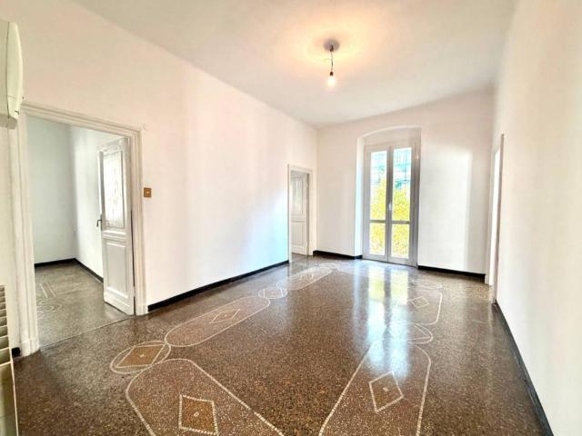Appartamento in vendita a Genova GE