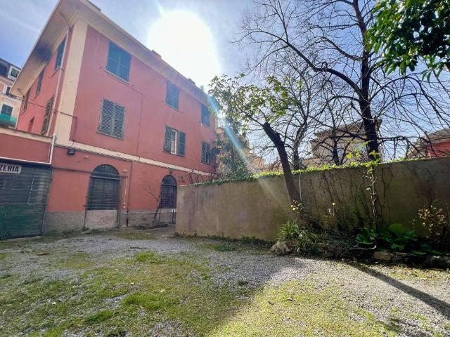 Appartamento in vendita a Genova GE