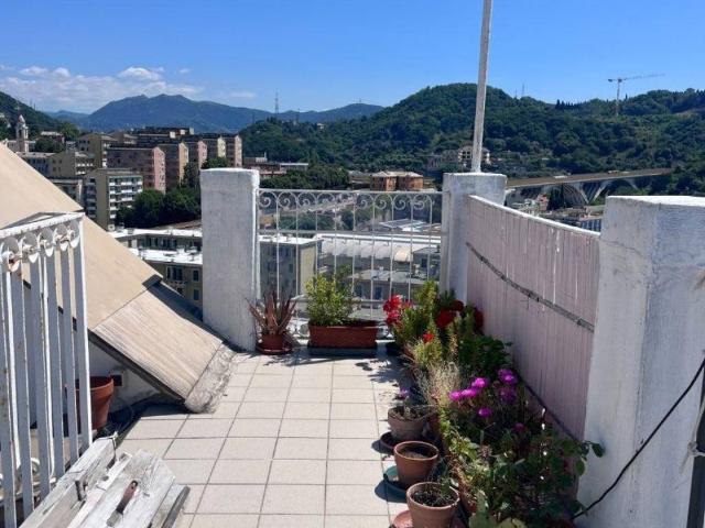 Appartamento in vendita a Genova GE