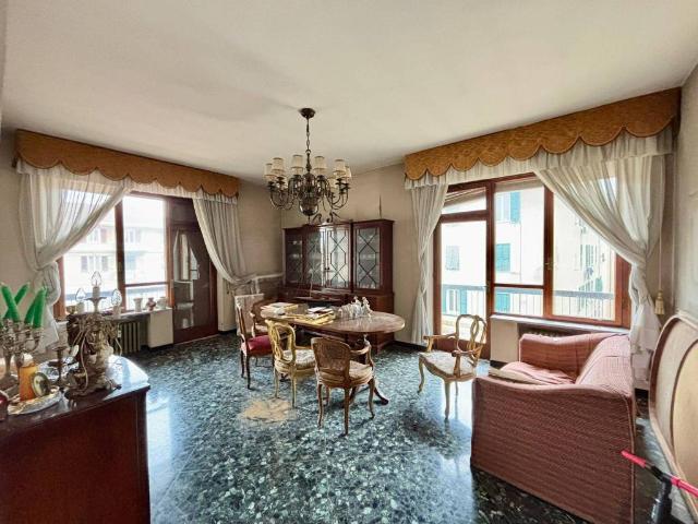 Appartamento in vendita a Genova GE