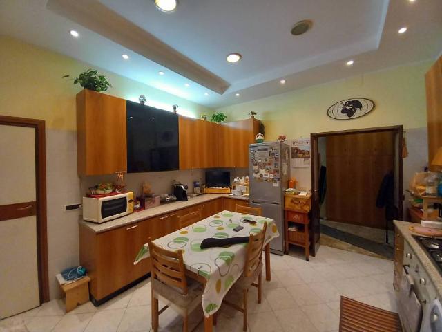 Appartamento in vendita a Genova GE