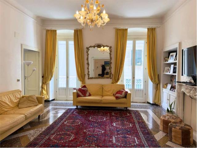 Appartamento in vendita a Genova GE