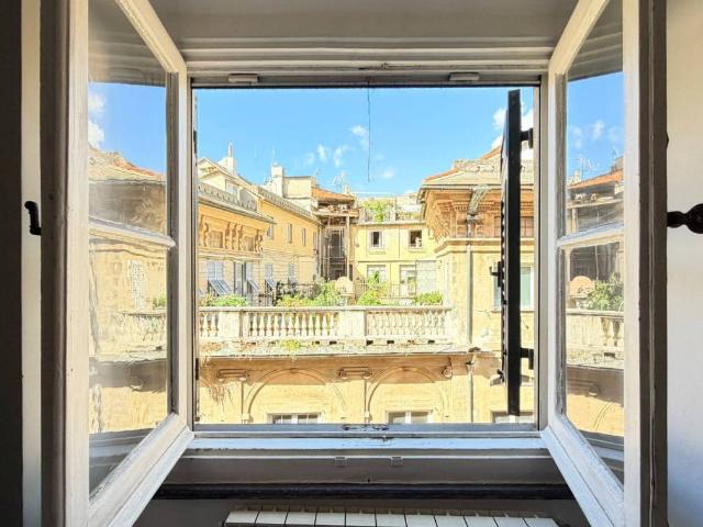 Appartamento in vendita a Genova GE