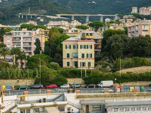 Appartamento in vendita a Genova GE