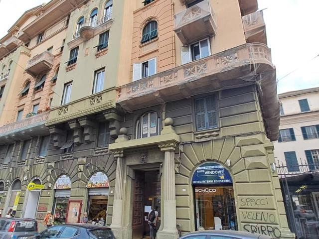 Appartamento in vendita a Genova GE