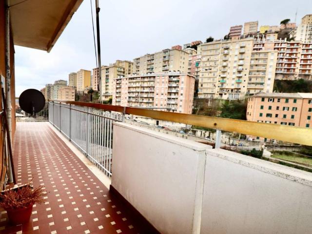 Appartamento in vendita a Genova GE