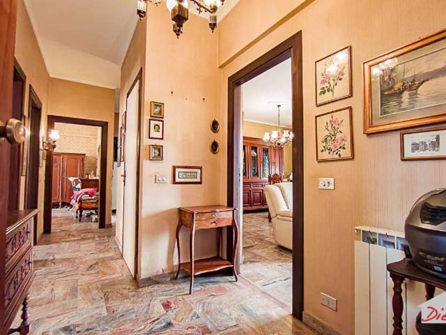 Appartamento in vendita a Genova GE