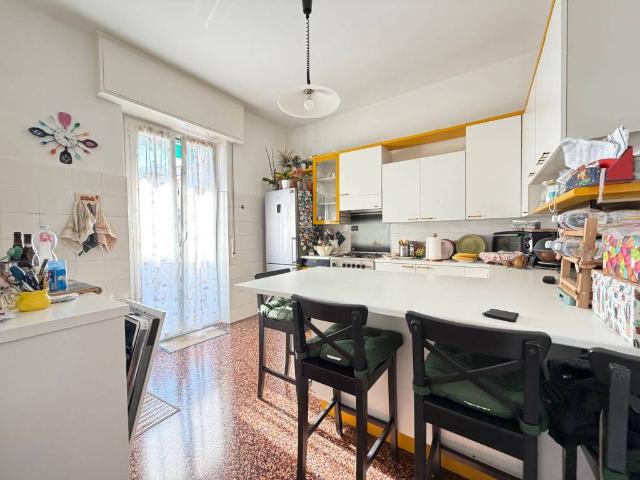 Appartamento in vendita a Genova GE