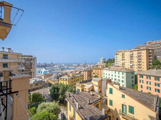 Appartamento in vendita a Genova GE