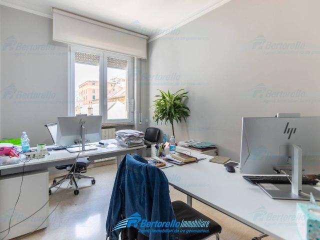 Appartamento in vendita a Genova GE