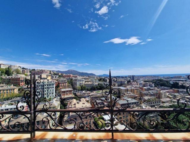 Appartamento in vendita a Genova GE