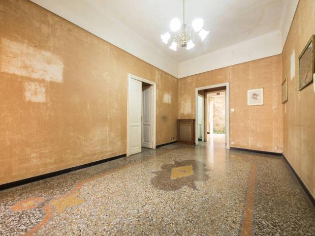 Appartamento in vendita a Genova GE