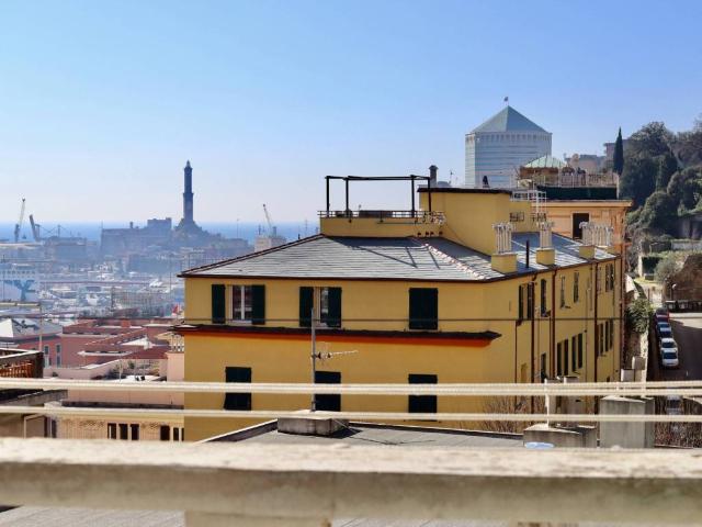 Appartamento in vendita a Genova GE