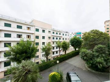 Appartamento in vendita a Genova GE
