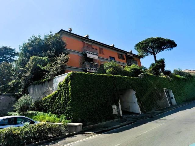Appartamento in vendita a Genova GE