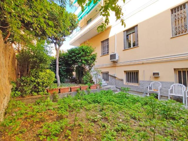 Appartamento in vendita a Genova GE
