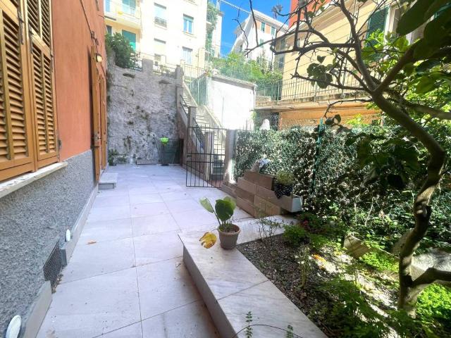 Appartamento in vendita a Genova GE