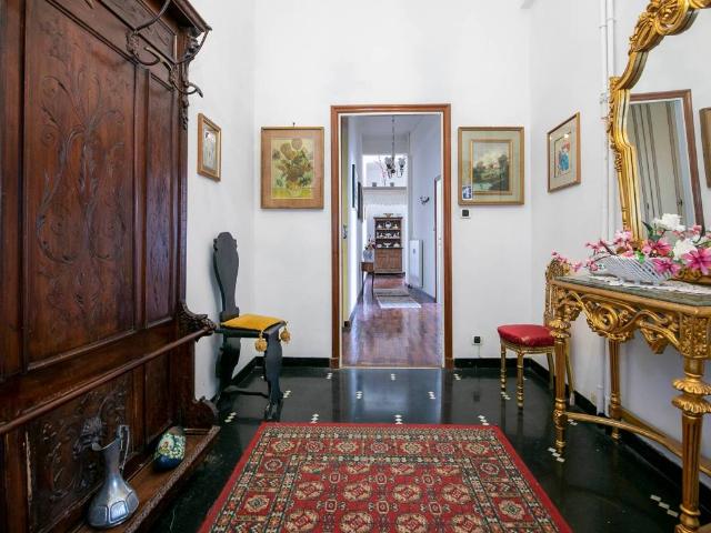 Appartamento in vendita a Genova GE