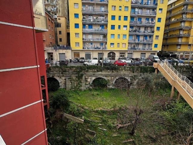 Appartamento in vendita a Genova GE