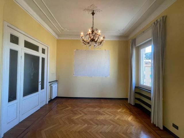 Appartamento in vendita a Genova GE