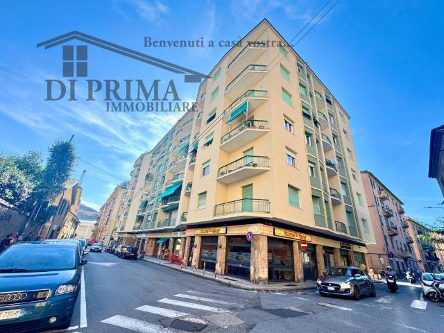 Appartamento in vendita a Genova GE