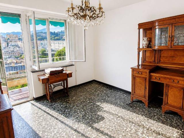 Appartamento in vendita a Genova GE