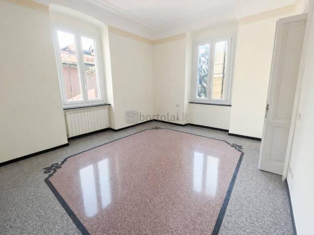 Appartamento in vendita a Genova GE
