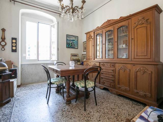 Appartamento in vendita a Genova GE