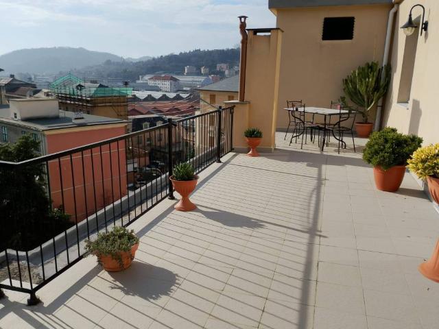 Appartamento in vendita a Genova GE
