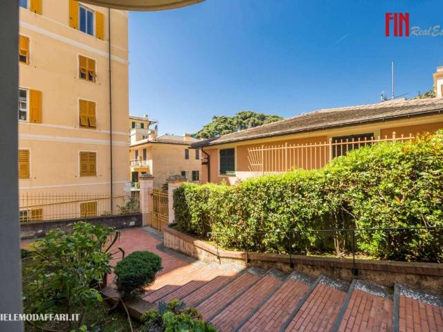 Appartamento in vendita a Genova GE