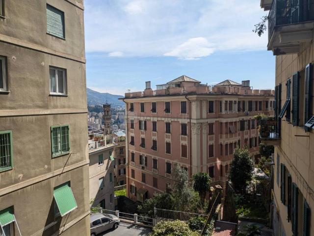 Appartamento in vendita a Genova GE