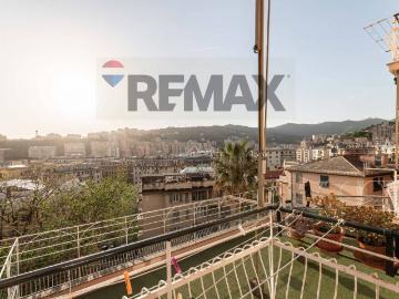 Appartamento in vendita a Genova GE
